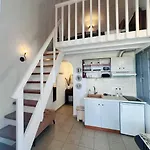 玛勒诺斯特三托公寓式酒店 公寓 *