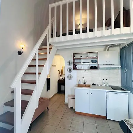 Mare Nostrum Santo דירה *